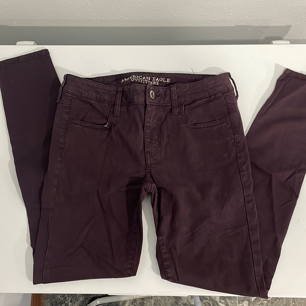 American Eagle size 8 regular plum colored jeggings
